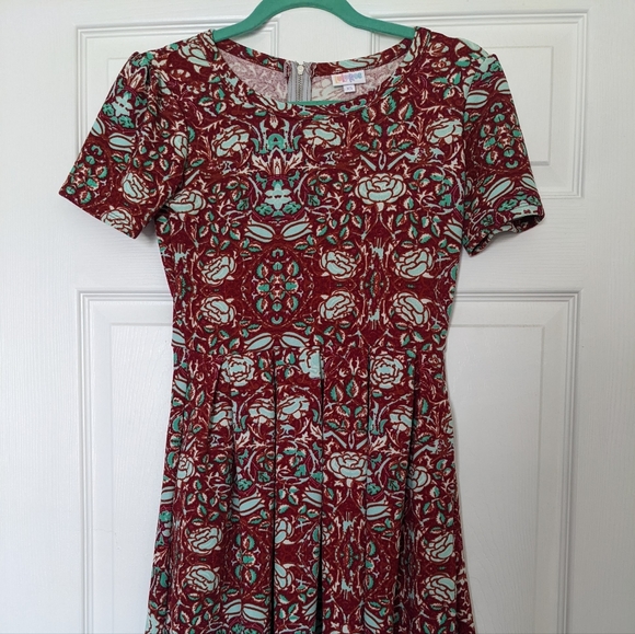 LuLaRoe Amelia - Picture 1 of 2
